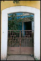 Gate, yard, and house, Panjim. Goa, India (color)