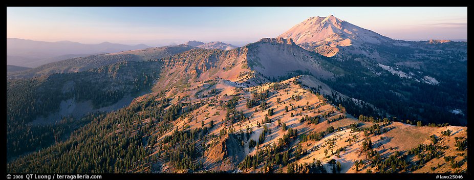 Chain of dormant volcanoes. Lassen Volcanic National Park, California, USA.