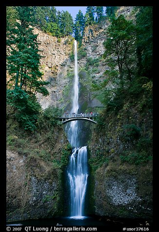 Multnomah Falls. Columbia River Gorge, Oregon, USA