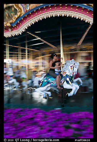 disney world magic kingdom theme park carousel of progress