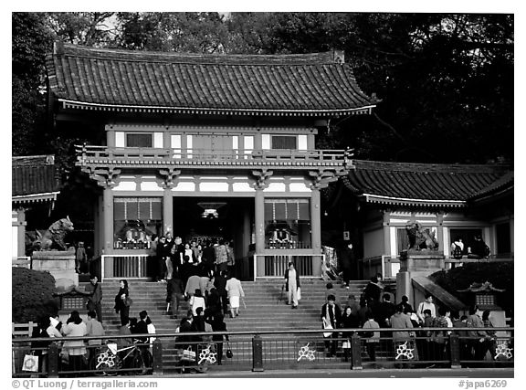 Entrance of the Yasaka-jinja Shrine. Kyoto, Japan (black and white)