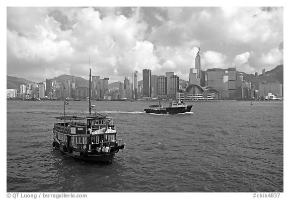 Ferries in the busy Hong-Kong harbor. Hong-Kong, China