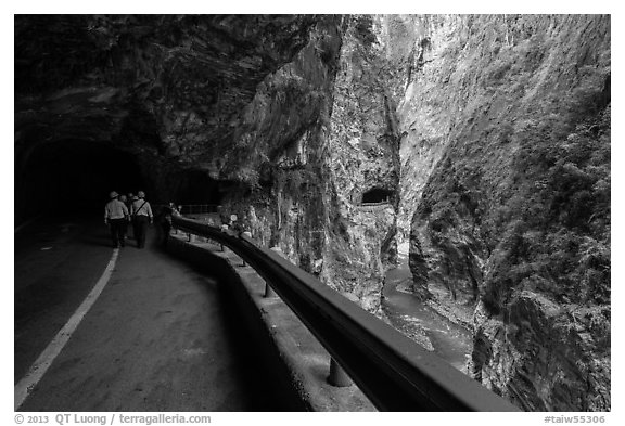 Road at Swallow Grotto, Taroko Gorge. Taroko National Park, Taiwan (black and white)