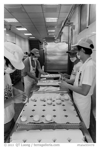 Workers in dumpling bakery. Lukang, Taiwan (black and white)