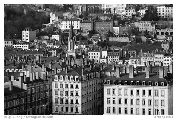 Eglise St-George, vieille ville. Lyon, France (black and white)