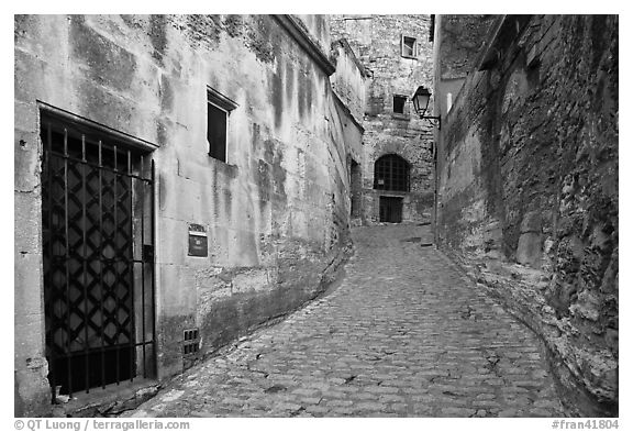 Narrow street, Les Baux-de-Provence. Provence, France (black and white)