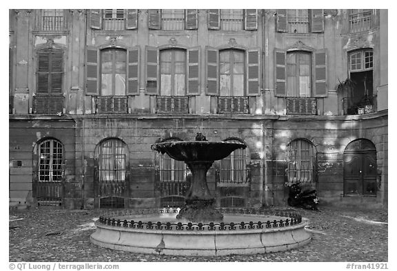 Fountain in courtyard. Aix-en-Provence, France (black and white)