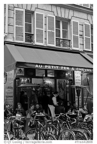 Cafe and bicycles, le Marais. Paris, France (black and white)