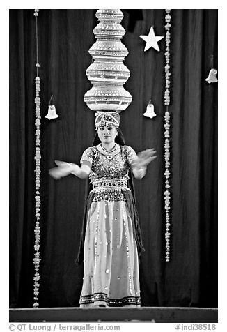 Rajasthani dancer with balanced jars. New Delhi, India (black and white)