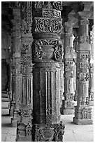 Column details, Quwwat-ul-Islam mosque, Qutb complex. New Delhi, India ( black and white)