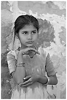 Young girl. Jodhpur, Rajasthan, India (black and white)