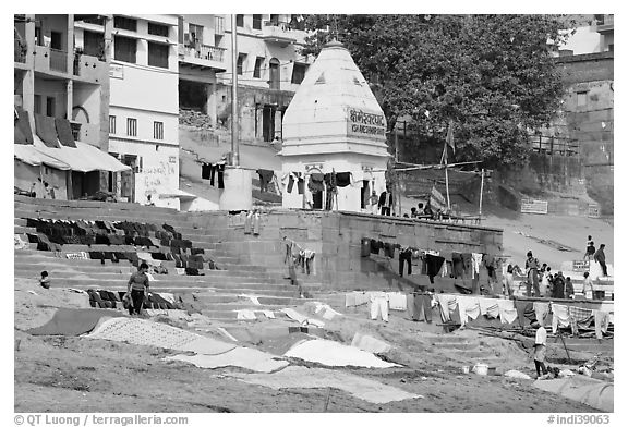 Laundry being dried, Kshameshwar Ghat. Varanasi, Uttar Pradesh, India (black and white)