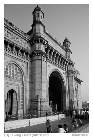Gateway of India, early morning. Mumbai, Maharashtra, India (black and white)