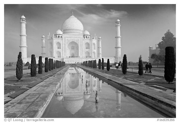 Taj Mahal and reflection, morning. Agra, Uttar Pradesh, India