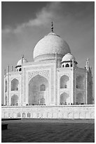 Tomb, Taj Mahal. Agra, Uttar Pradesh, India (black and white)