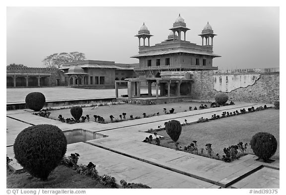 Garden and Pachisi courtyard. Fatehpur Sikri, Uttar Pradesh, India