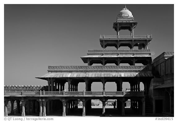 Panch Mahal. Fatehpur Sikri, Uttar Pradesh, India (black and white)