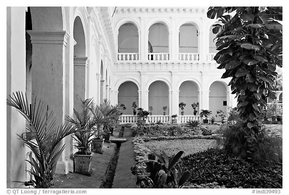 Garden in courtyard of Basilica of Bom Jesus, Old Goa. Goa, India