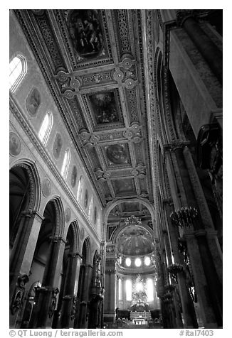 Nave of the Duomo. Naples, Campania, Italy