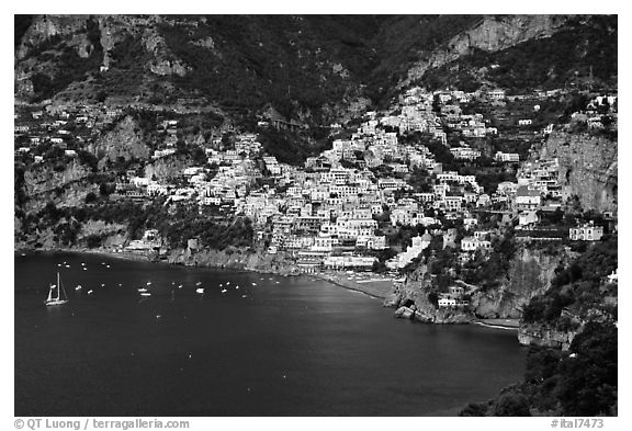 Black and White Picture/Photo: The picturesque coastal town of Positano ...