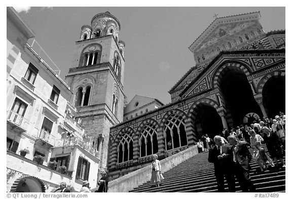 Flight of stairs and ornate Duomo Sant'Andrea, Amalfi. Amalfi Coast, Campania, Italy (black and white)
