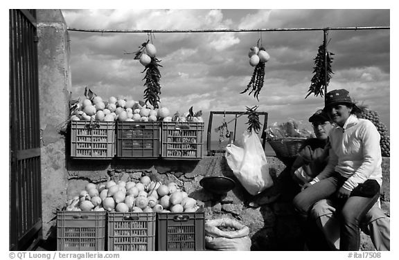 Lemon vendors. Amalfi Coast, Campania, Italy (black and white)