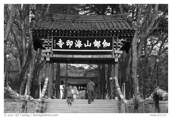 Entrance gate, Haeinsa Temple. South Korea (black and white)