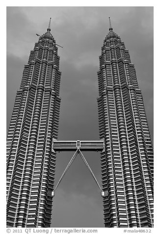 Twin Petronas Towers and Skybridge. Kuala Lumpur, Malaysia