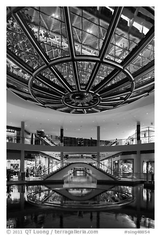 Canal and bridge, the Shoppes, Marina Bay Sands. Singapore (black and white)