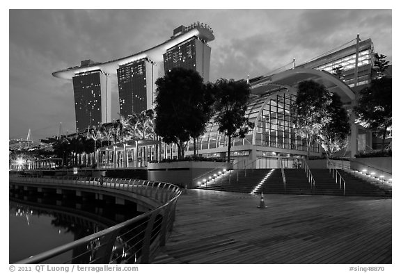 Marina Bay Sands shoppes and hotel, twilight. Singapore