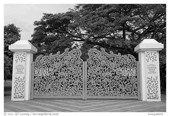 Entrance of Singapore Botanical Gardens. Singapore (black and white)