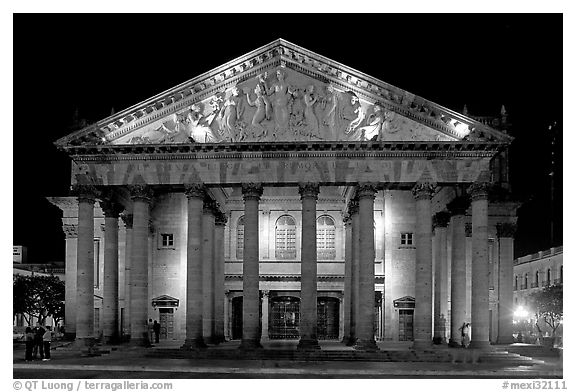 Teatro Degollado by night. Guadalajara, Jalisco, Mexico (black and white)