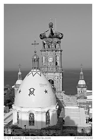 Templo de Guadalupe and ocean, morning, Puerto Vallarta, Jalisco. Jalisco, Mexico (black and white)