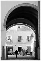 Archway on Arms Square. Zacatecas, Mexico ( black and white)