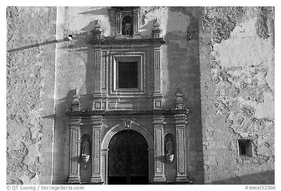 Facade of San Roque church, early morning. Guanajuato, Mexico (black and white)