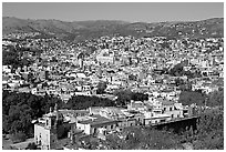 Panoramic view of the city, mid-day. Guanajuato, Mexico ( black and white)