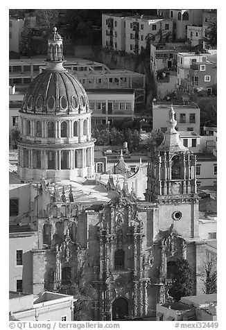 Church of la Compania de Jesus, early morning. Guanajuato, Mexico (black and white)