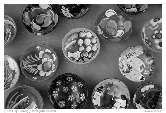 Ceramics for sale. Cozumel Island, Mexico (black and white)