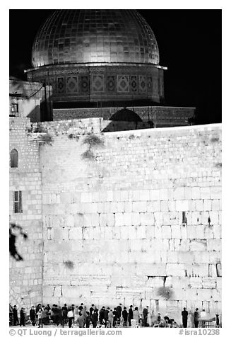 Western (Wailling) Wall and Dome of the Rock at night. Jerusalem, Israel