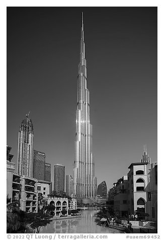 Burj Khalifa from Souk Al Bahar. United Arab Emirates (black and white)
