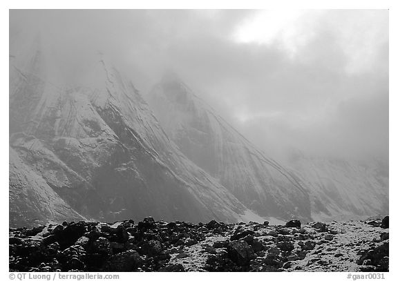 Fresh snow dusts the Arrigetch Peaks. Gates of the Arctic National Park, Alaska, USA.