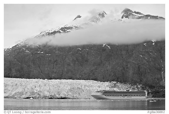 Cruise ship, Margerie Glacier, and Mt Forde. Glacier Bay National Park, Alaska, USA.
