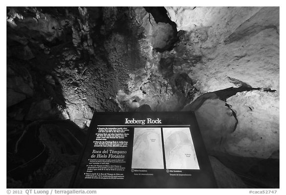Interpretive sign, Iceberg Rock. Carlsbad Caverns National Park (black and white)