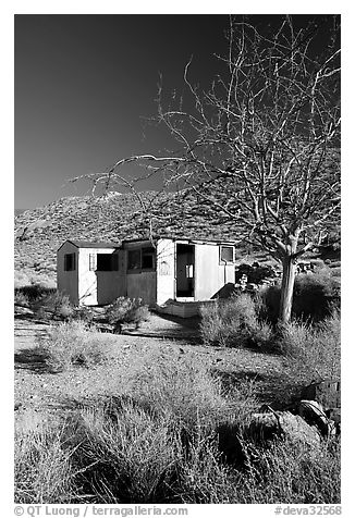 Cabin of Pete Aguereberry's mining camp in the Panamint Mountains, afternoon. Death Valley National Park (black and white)