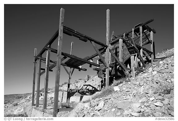 Cashier mine near Eureka mine, morning. Death Valley National Park (black and white)