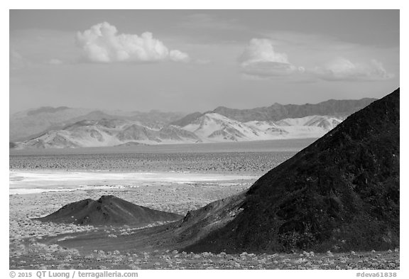 Ibex hills. Death Valley National Park (black and white)