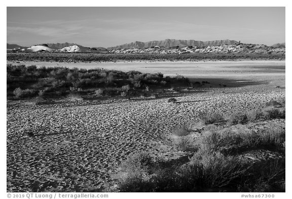 Playa in winter. White Sands National Park (black and white)
