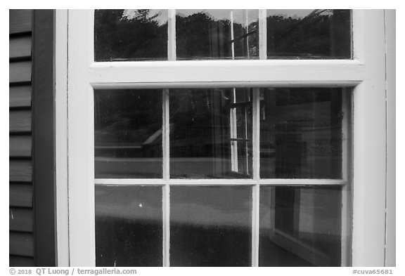 Lock, Window reflexion, Canal Visitor Center. Cuyahoga Valley National Park (black and white)