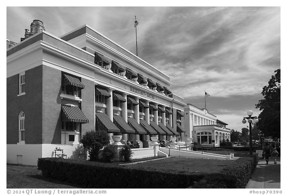 Bathhouse Row with Buckstaff Bathhouse. Hot Springs National Park (black and white)