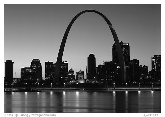 Arch and downtown skyline at sunset. Gateway Arch National Park (black and white)